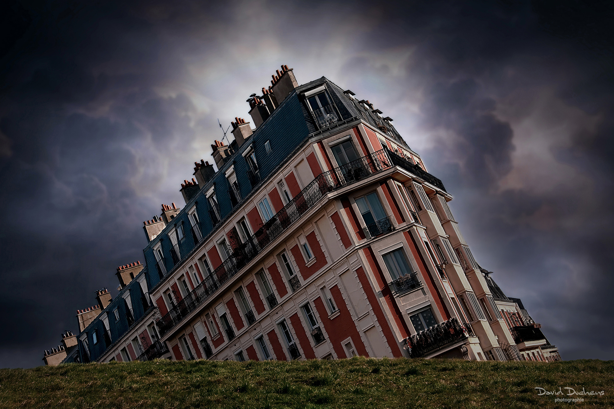 The Art of Color in Architecture – Image 13